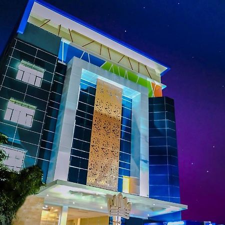 De Baghraf By Amithya Hotel Sumenep Bagian luar foto